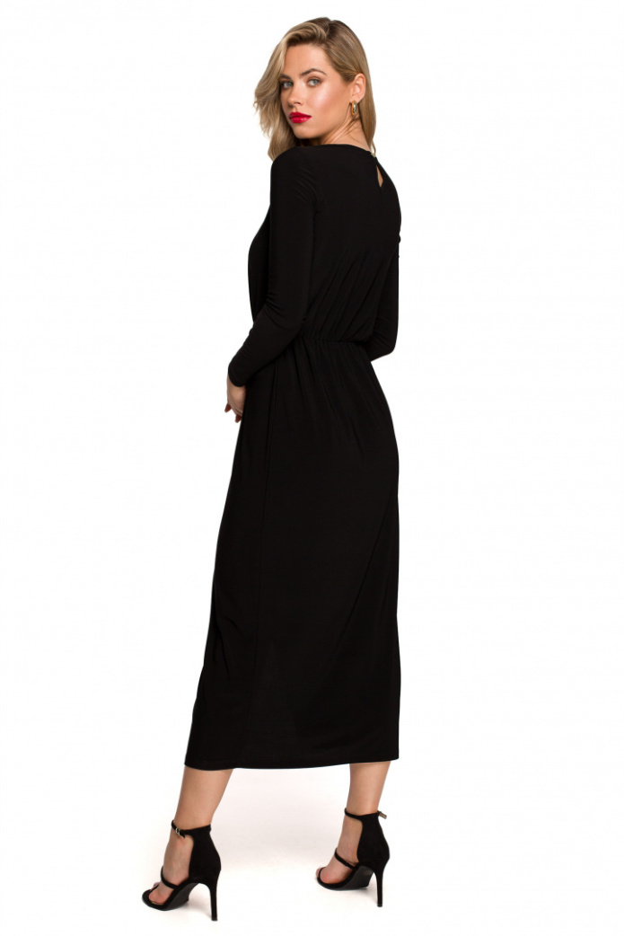 Sukienka maxi z rozcięciem w dekolcie długim i rękawem czarna